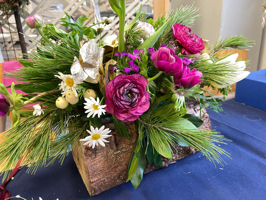 Centre de table - fleurs fraîches colorées