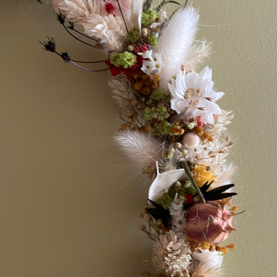 Couronne de fleurs séchées - à suspendre