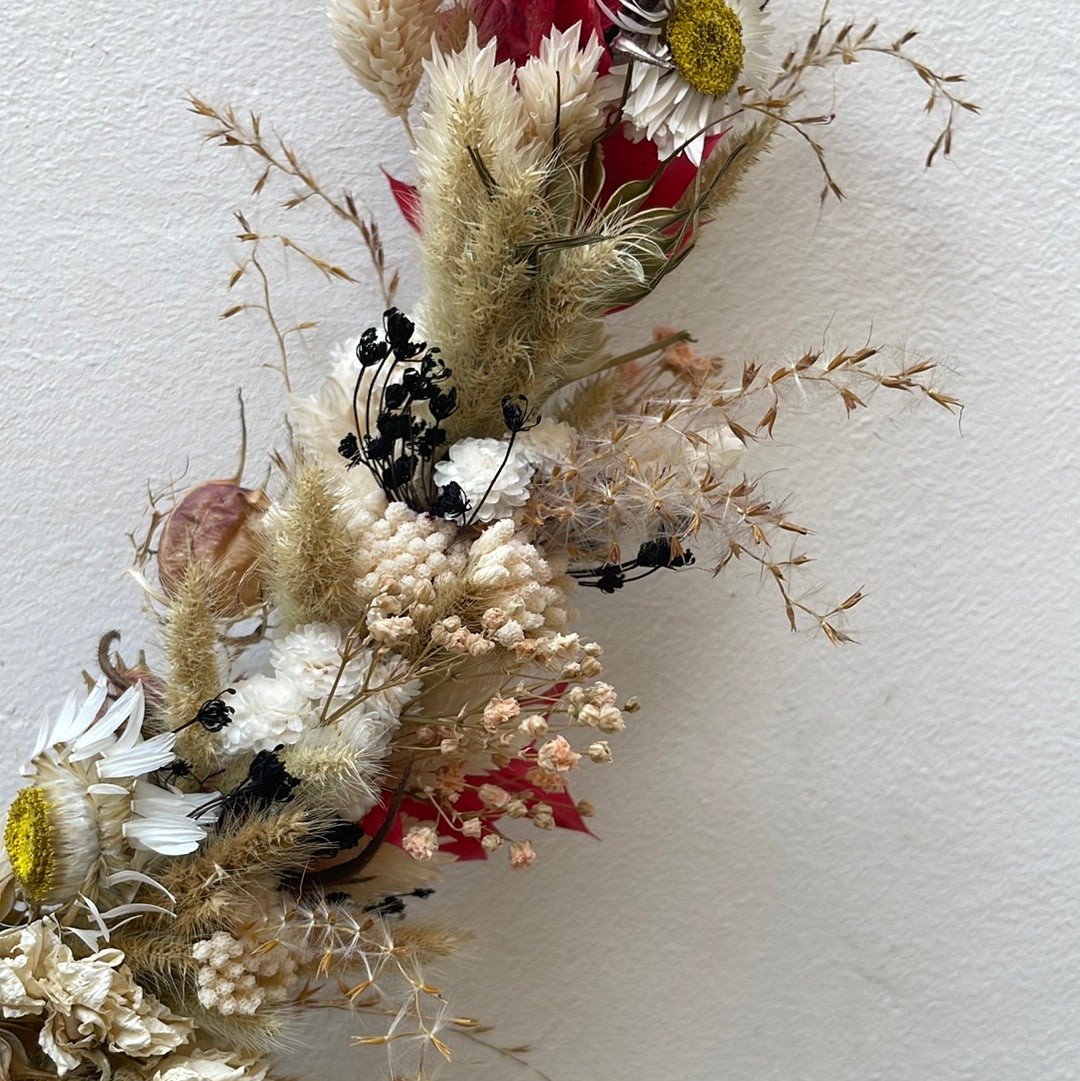 Couronne de fleurs séchées - à suspendre