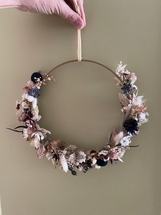 Couronne de fleurs séchées - à suspendre