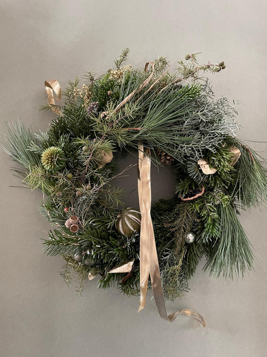Couronne de Noël - tons naturels et doré